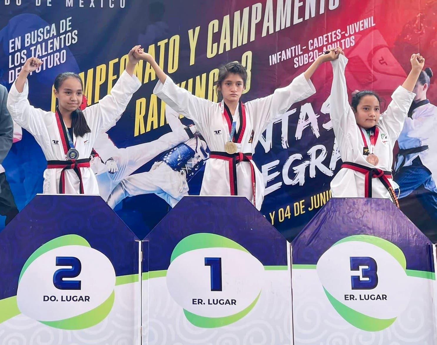 Niña originaria de Tlapa obtiene medalla de Oro en Campeonato Nacional de Taekwondo