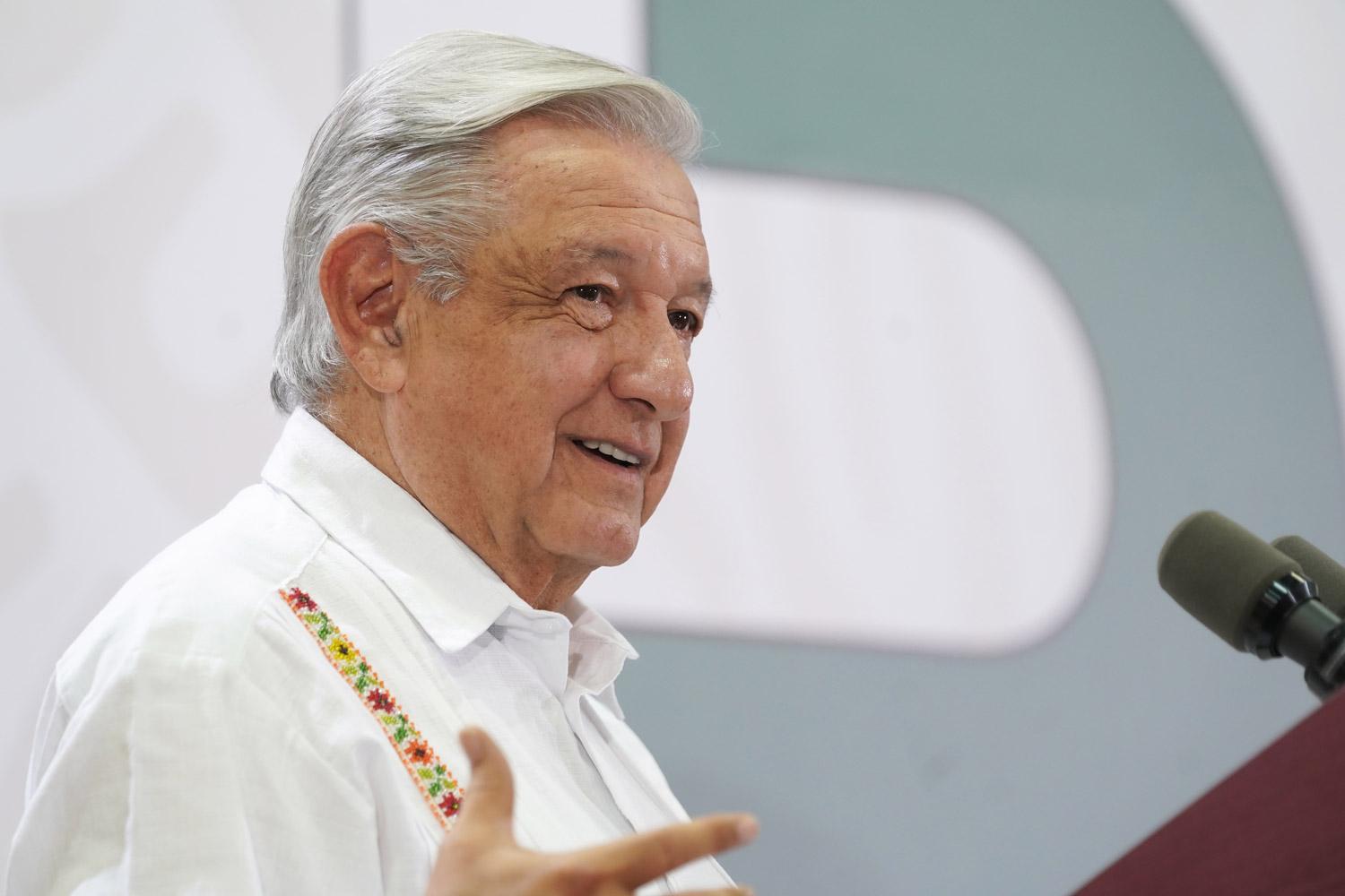 AMLO propone reforma para limpiar al poder judicial de corrupción