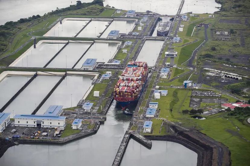 Embotellamiento en el canal de panamá: Impacto en el comercio global y subida de precios